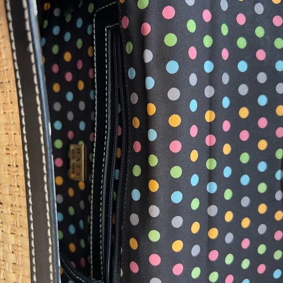 Chic Black and Tan Woven Shoulder Bag - Picture 11 of 12